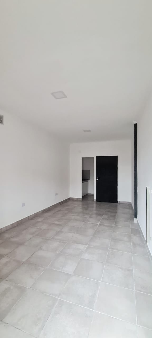 Imagen de la propiedad Local comercial zona puerto de Paran谩