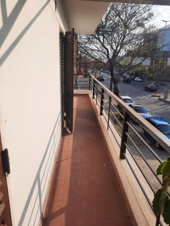 Imagen de la propiedad VENTA - PH 4 AMBIENTES - ZONA RAMIREZ Y 25 DE MAYO