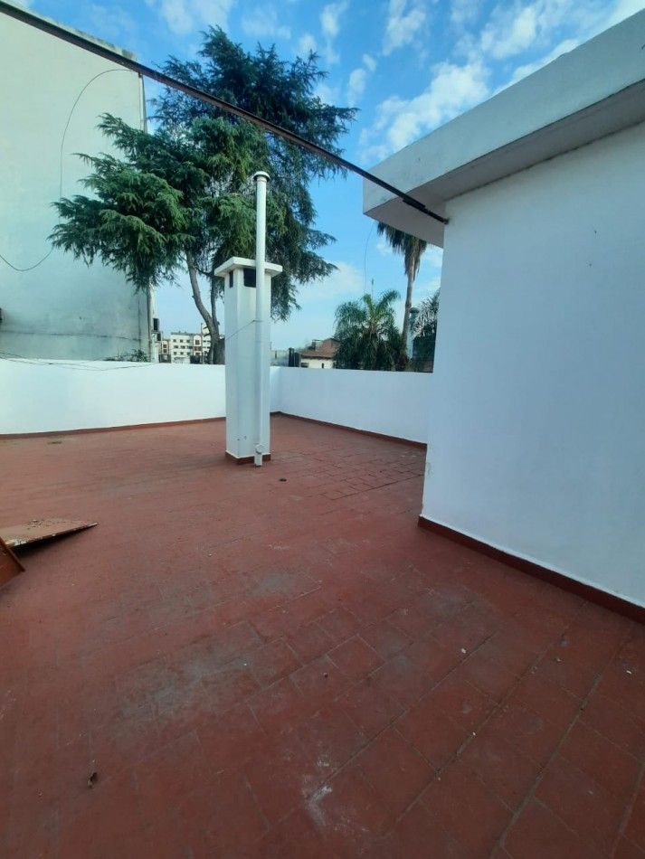 Imagen de la propiedad VENTA - PH 4 AMBIENTES - ZONA RAMIREZ Y 25 DE MAYO