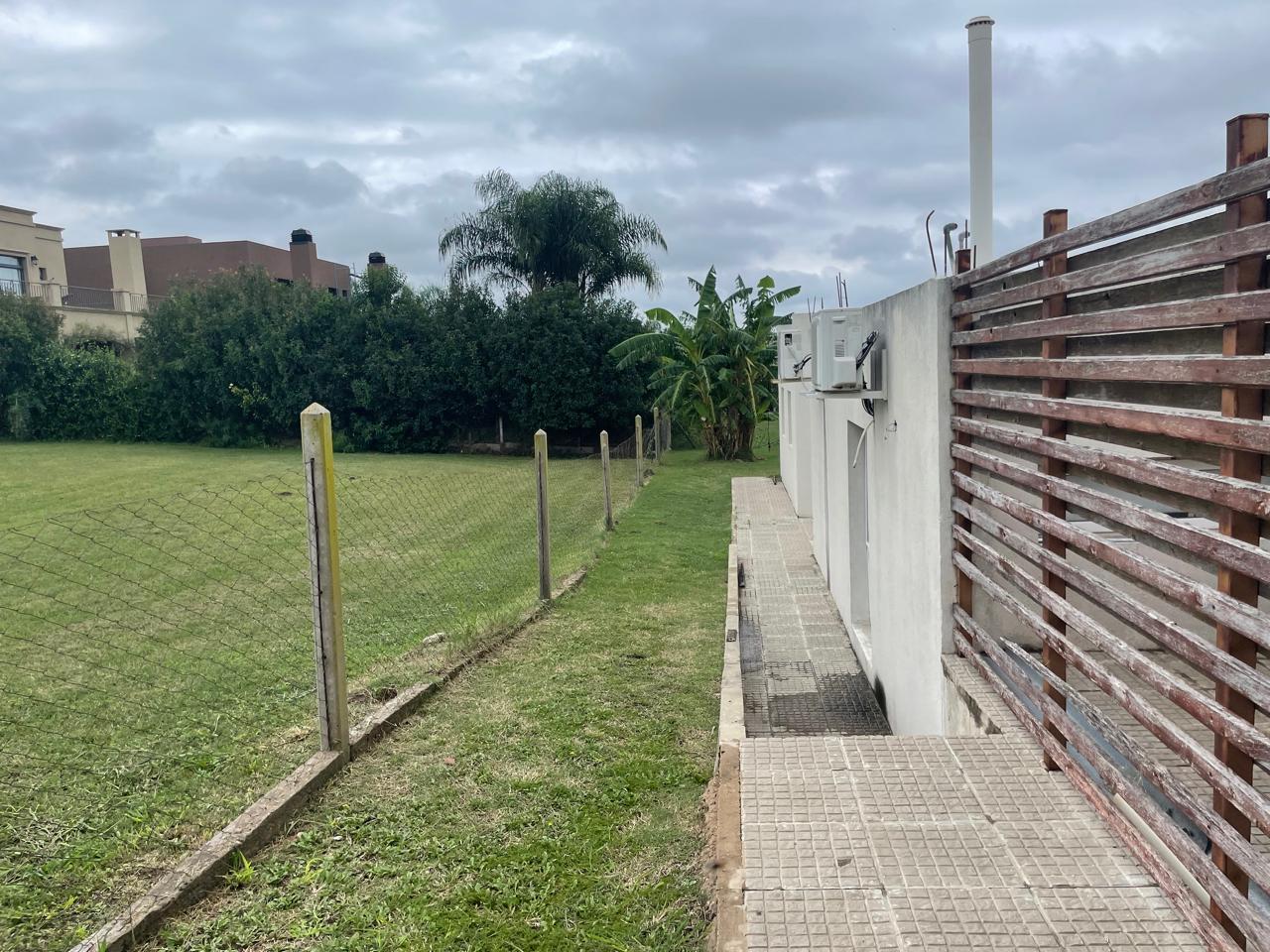 Imagen de la propiedad CASA EN VENTA BARRIO SANTA CANDIDA