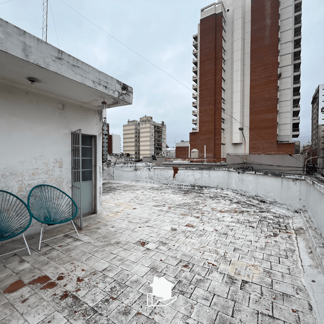 Imagen de la propiedad CASA + LOCAL EN PLENO CENTRO