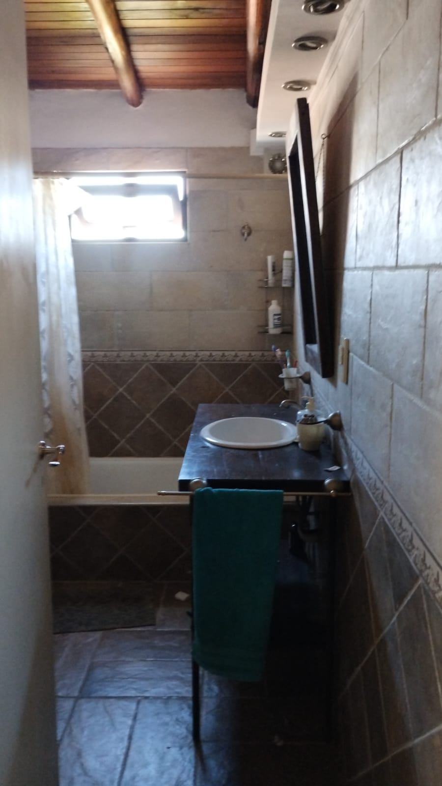 Imagen de la propiedad CASA EN BLAS PARERA Y FRATERNIDAD