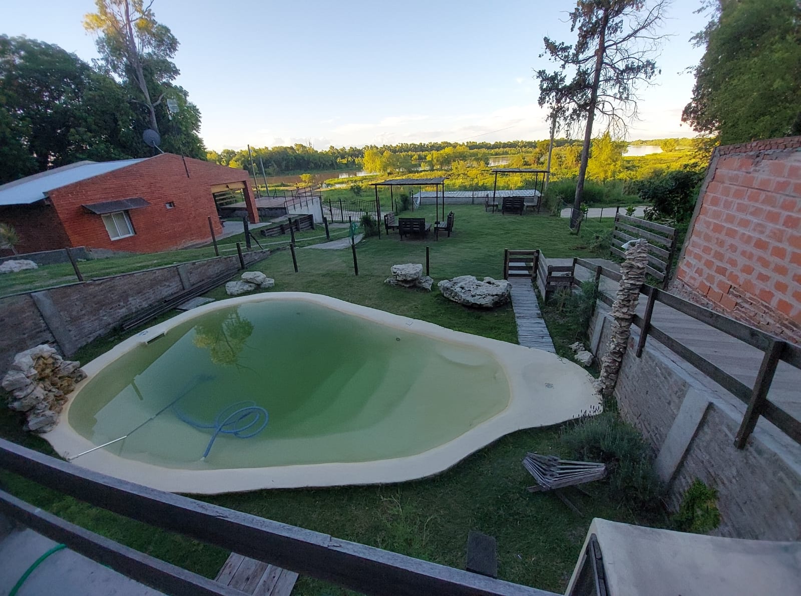 Imagen de la propiedad CASAS QUINTA EN VENTA "TRES CASAS INCORPORADAS" 