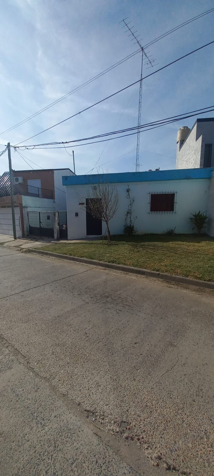 Imagen de la propiedad CASA EN VENTA A REFACCIONAR