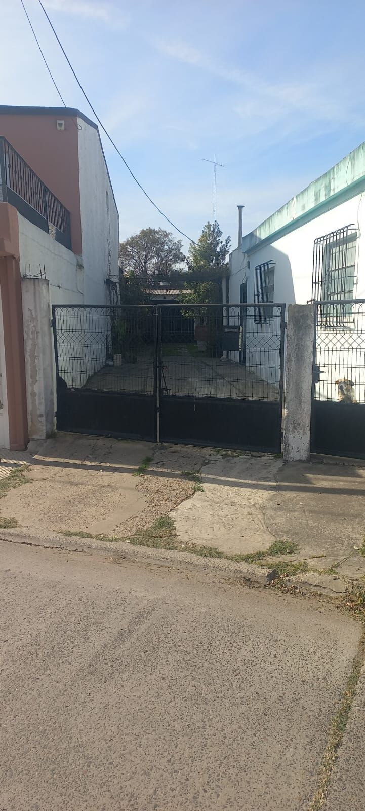 Imagen de la propiedad CASA EN VENTA A REFACCIONAR