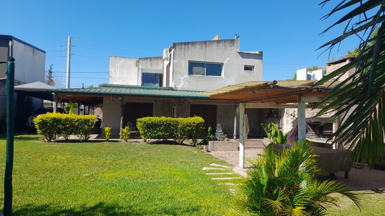 Imagen de la propiedad CASA DE DOS PLANTAS EN VENTA 