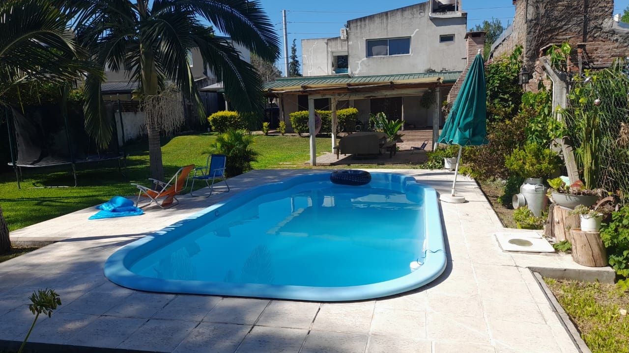 Imagen de la propiedad CASA DE DOS PLANTAS EN VENTA 