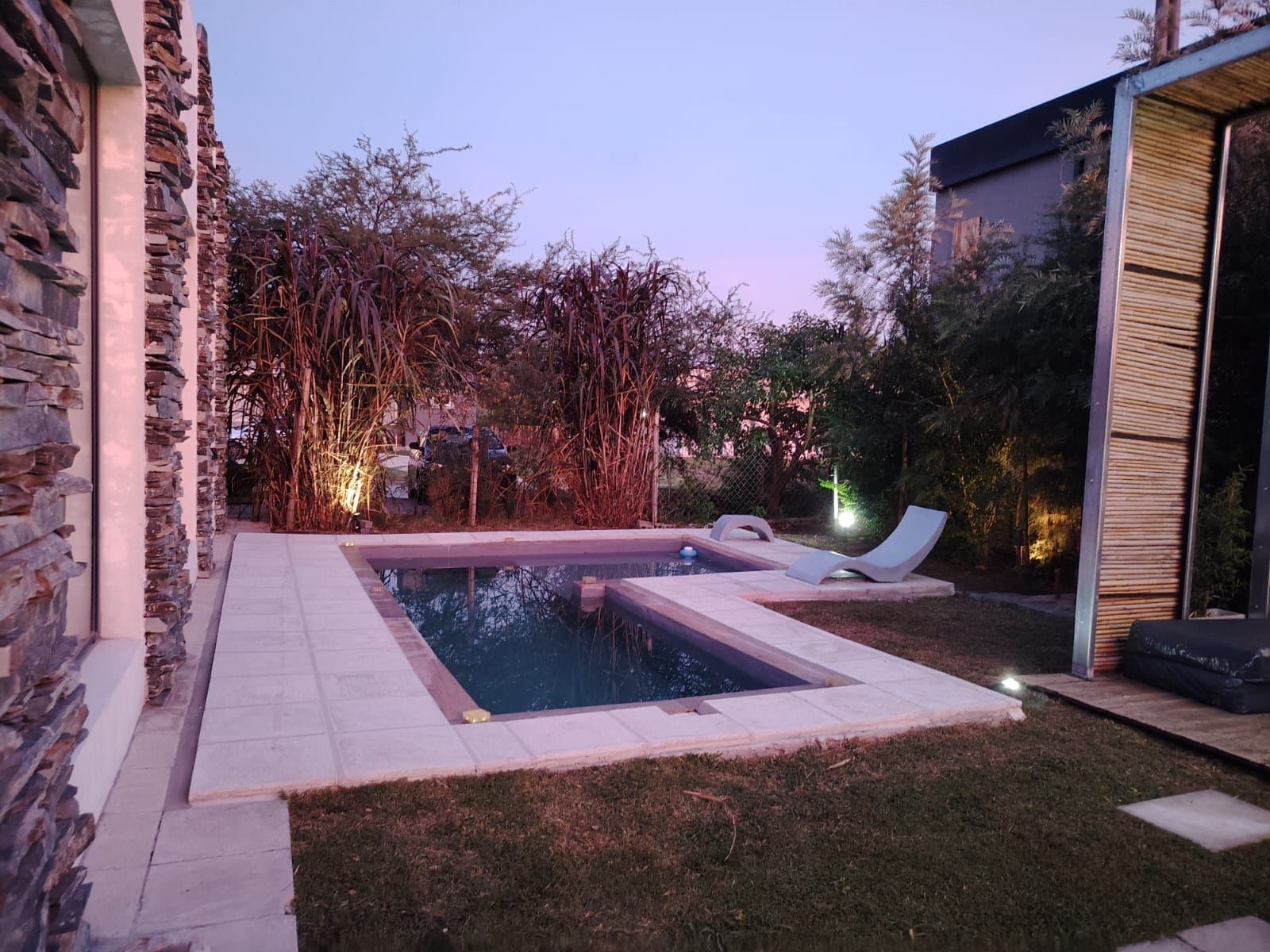 Imagen de la propiedad CASA EN VENTA VANGUARDISTA CON PISCINA