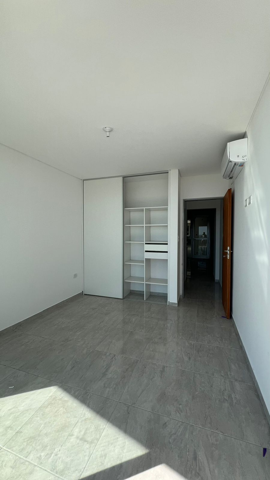 Imagen de la propiedad SE VENDE DEPARTAMENTO A ESTRENAR 1 DORMITORIO