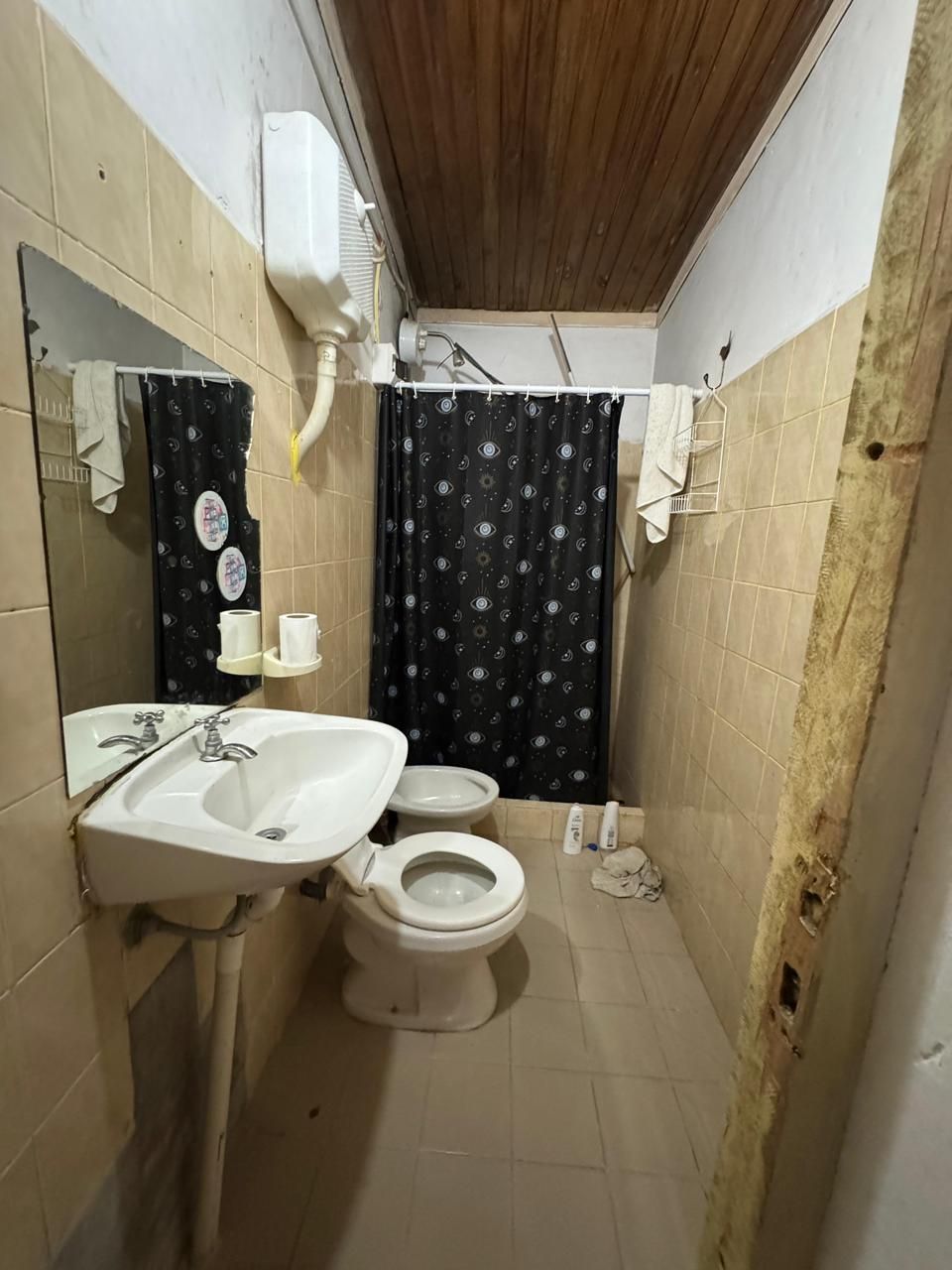 Imagen de la propiedad CASA + DEPARTAMENTO CON PILETA EN VENTA