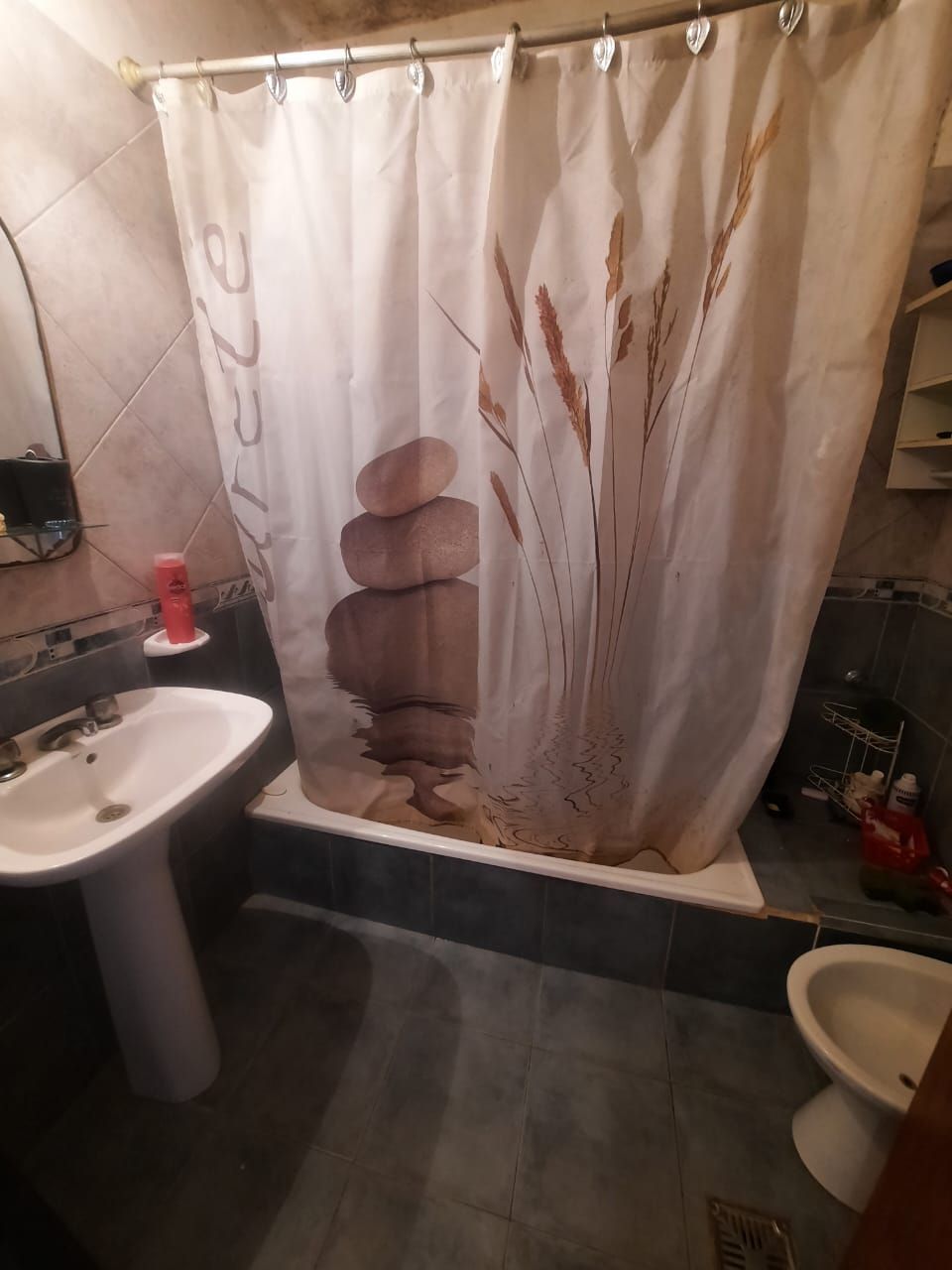 Imagen de la propiedad CASA DE DOS PLANTAS A LA VENTA (APTO CREDITO)