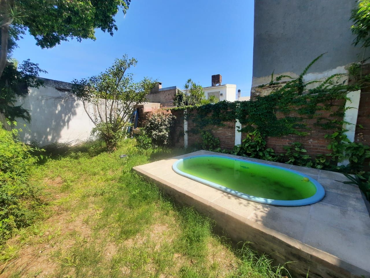 Imagen de la propiedad CASA DE DOS PLANTAS A LA VENTA (APTO CREDITO)