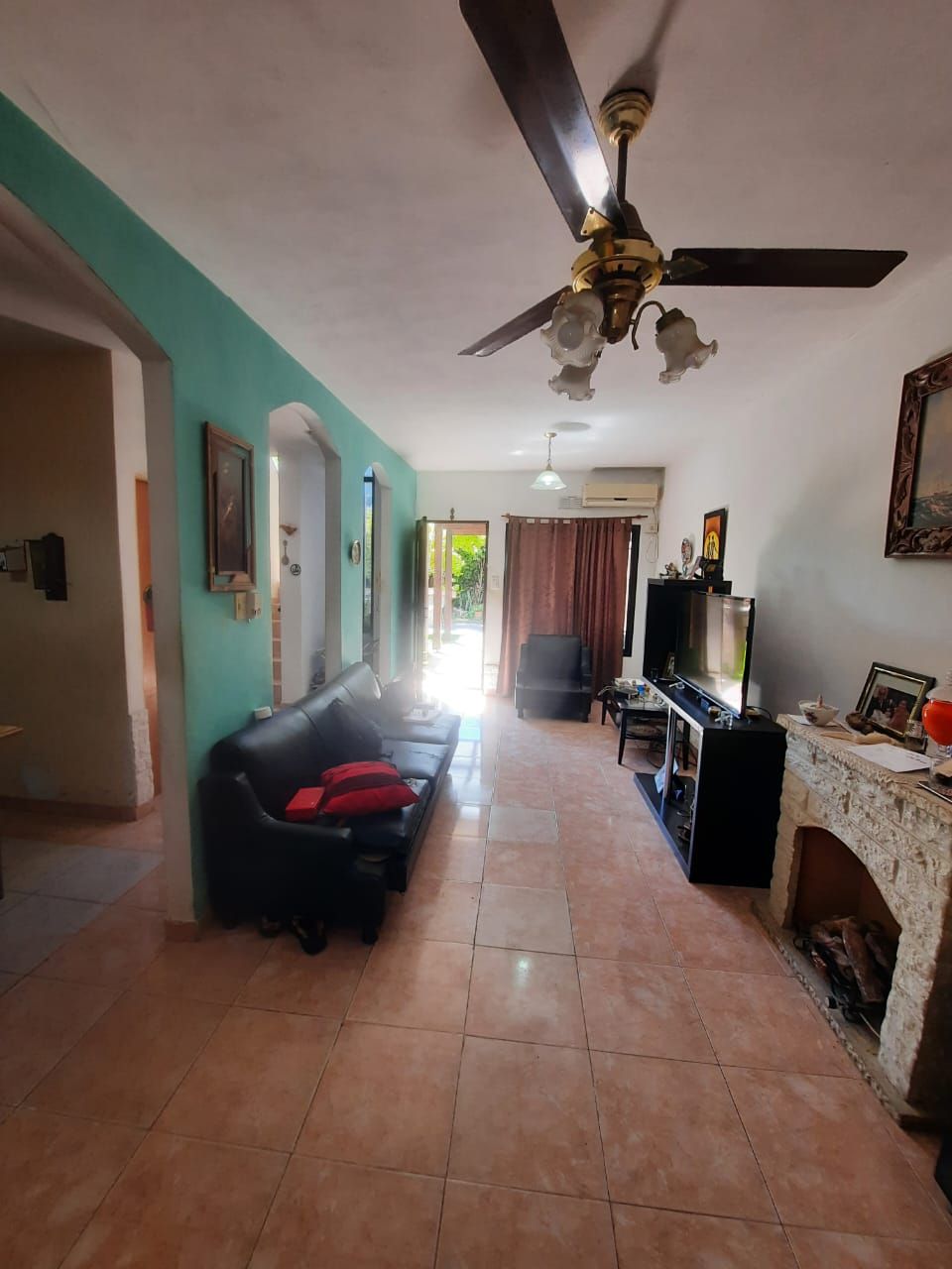 Imagen de la propiedad CASA DE DOS PLANTAS A LA VENTA (APTO CREDITO)