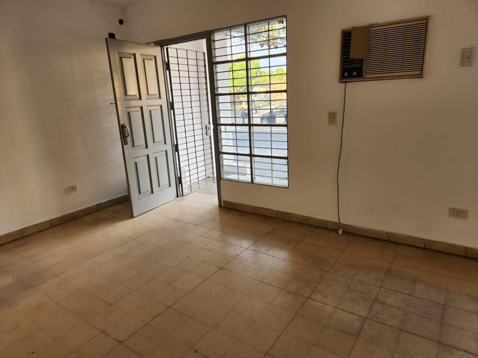 Imagen de la propiedad CASA EN VENTA 3 DORMITORIOS