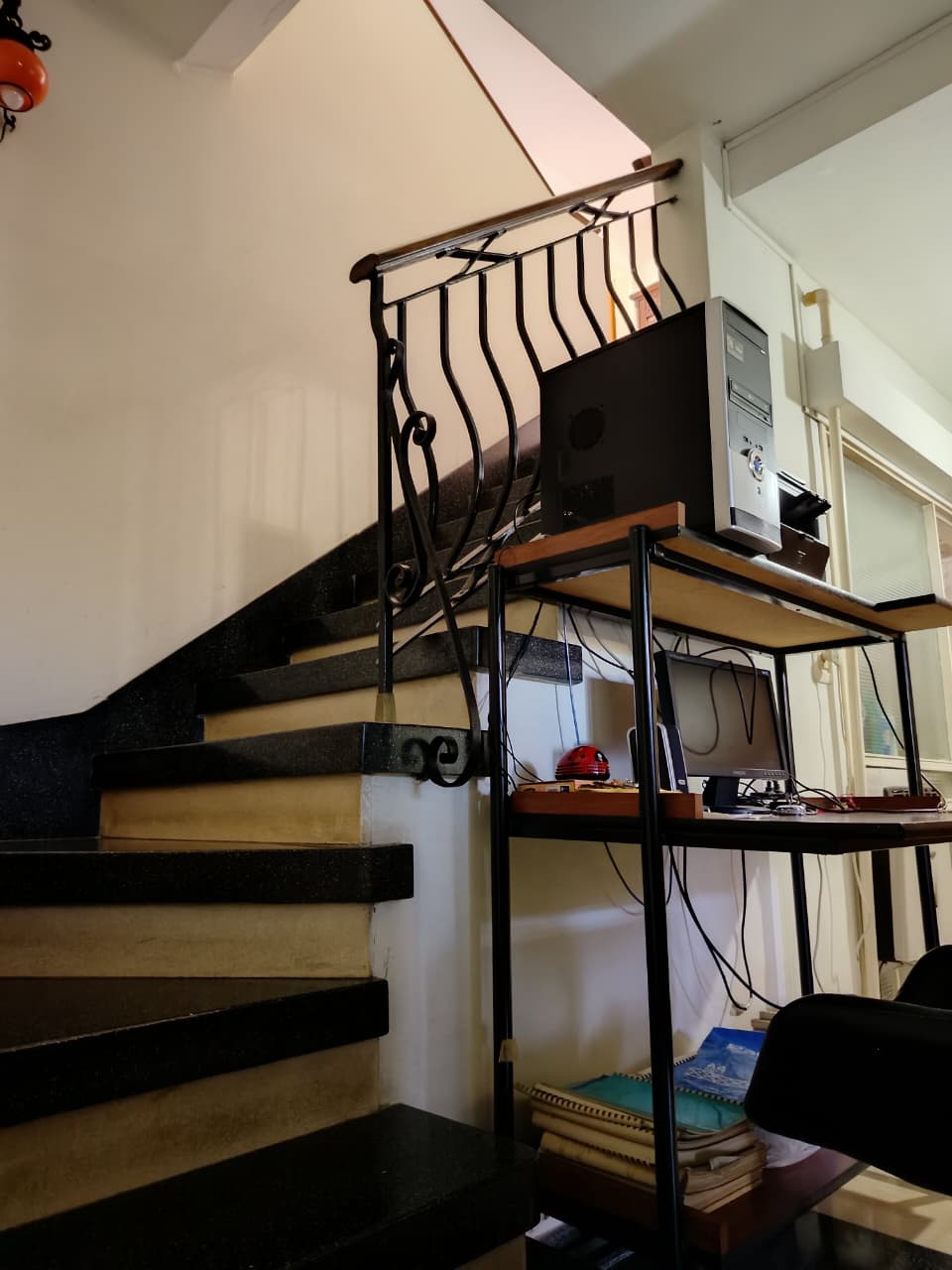 Imagen de la propiedad CASA EN VENTA - 5 HABITACIONES (APTA CREDITO)