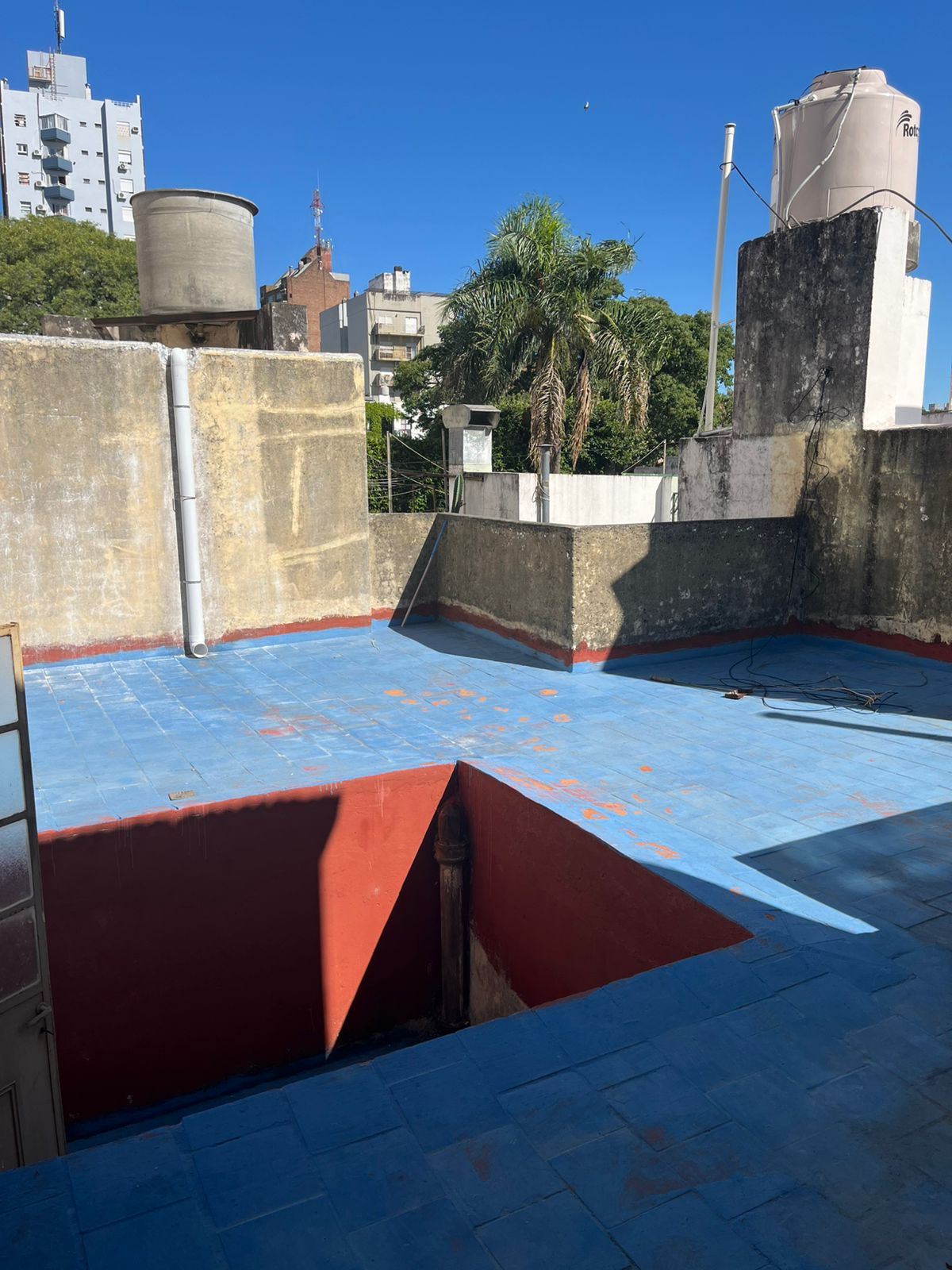 Imagen de la propiedad SE VENDE CASA EN MICROCENTRO (APTA CREDITO)