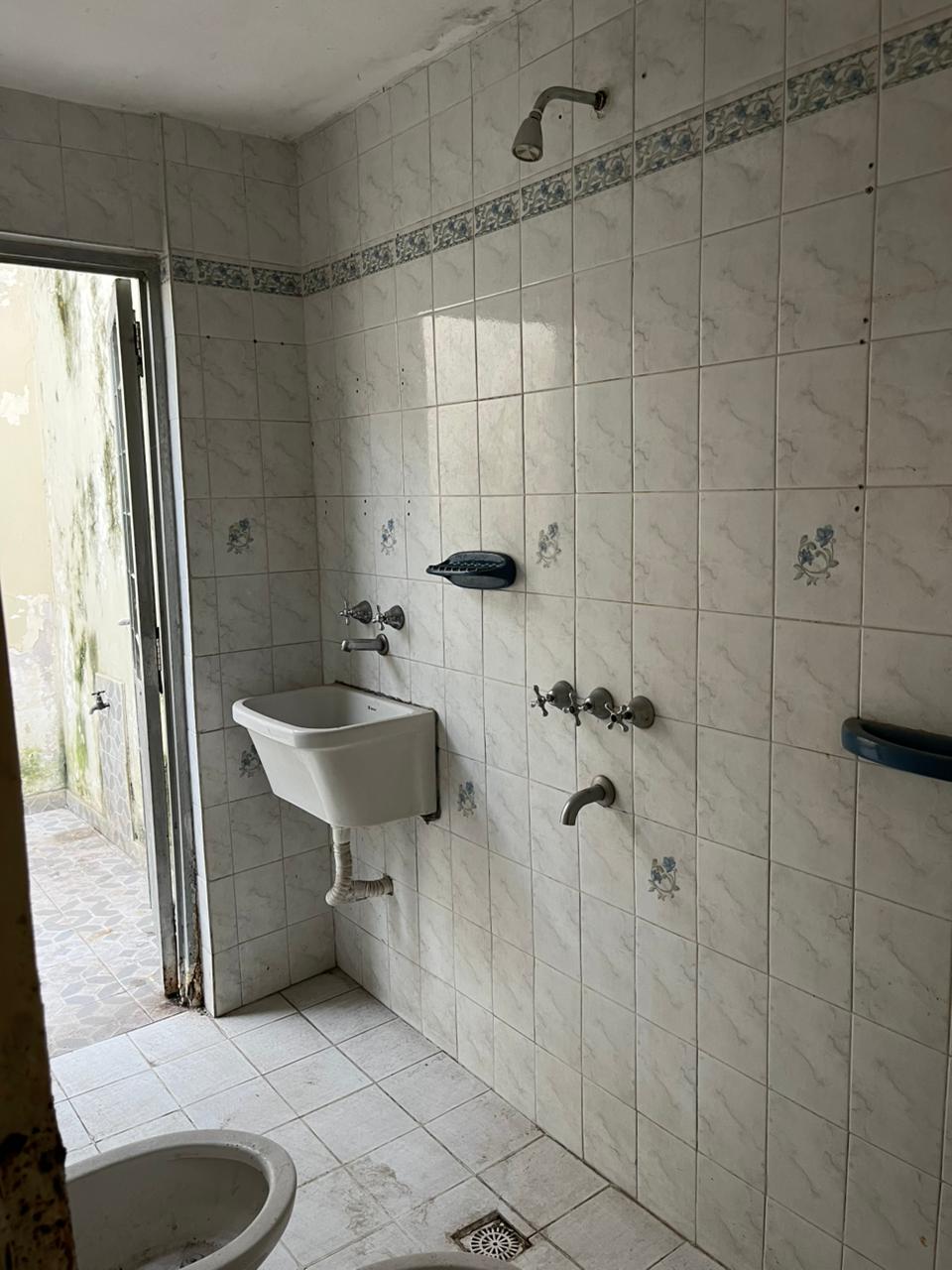 Imagen de la propiedad SE VENDE CASA EN MICROCENTRO (APTA CREDITO)