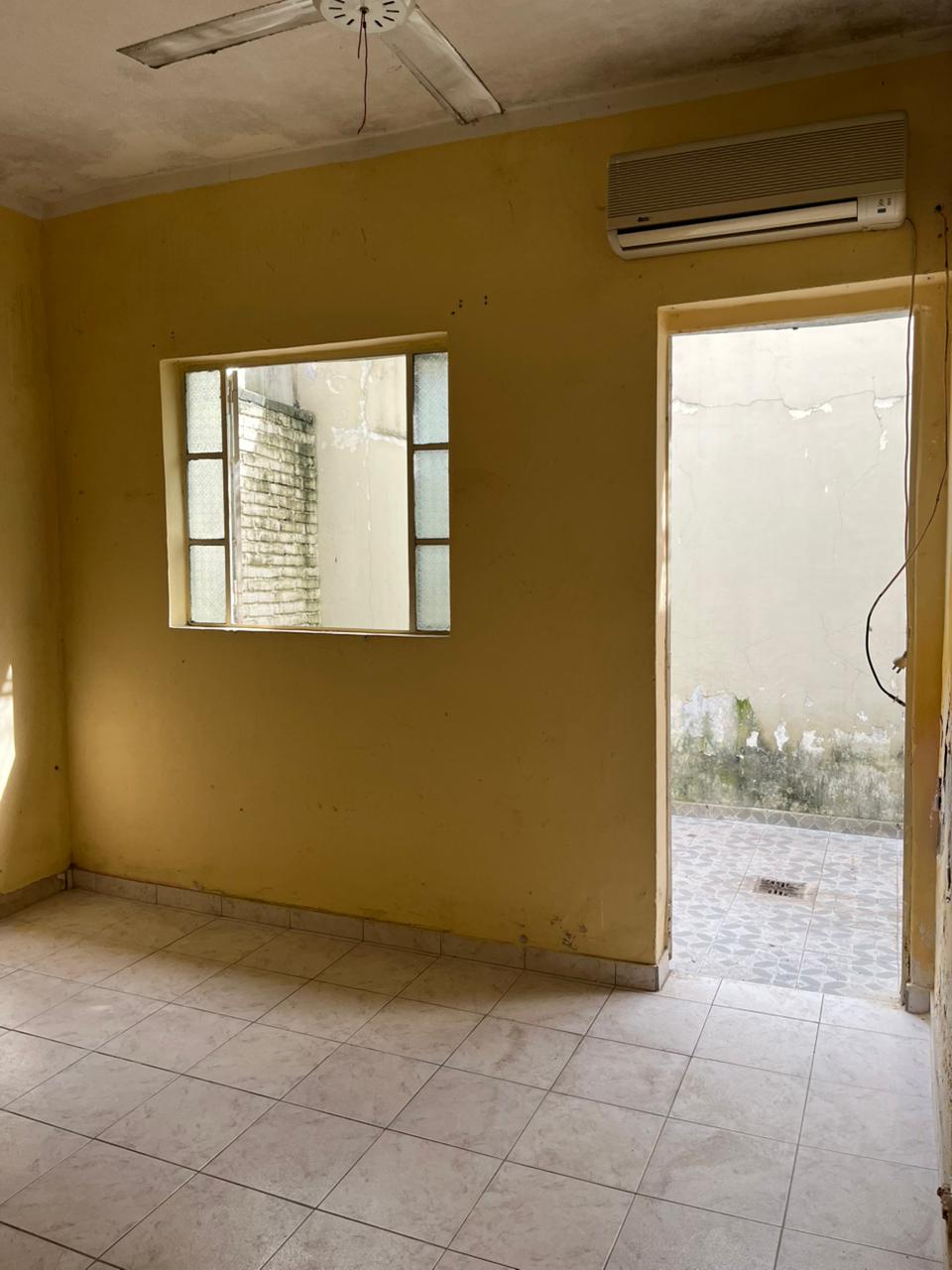 Imagen de la propiedad SE VENDE CASA EN MICROCENTRO (APTA CREDITO)