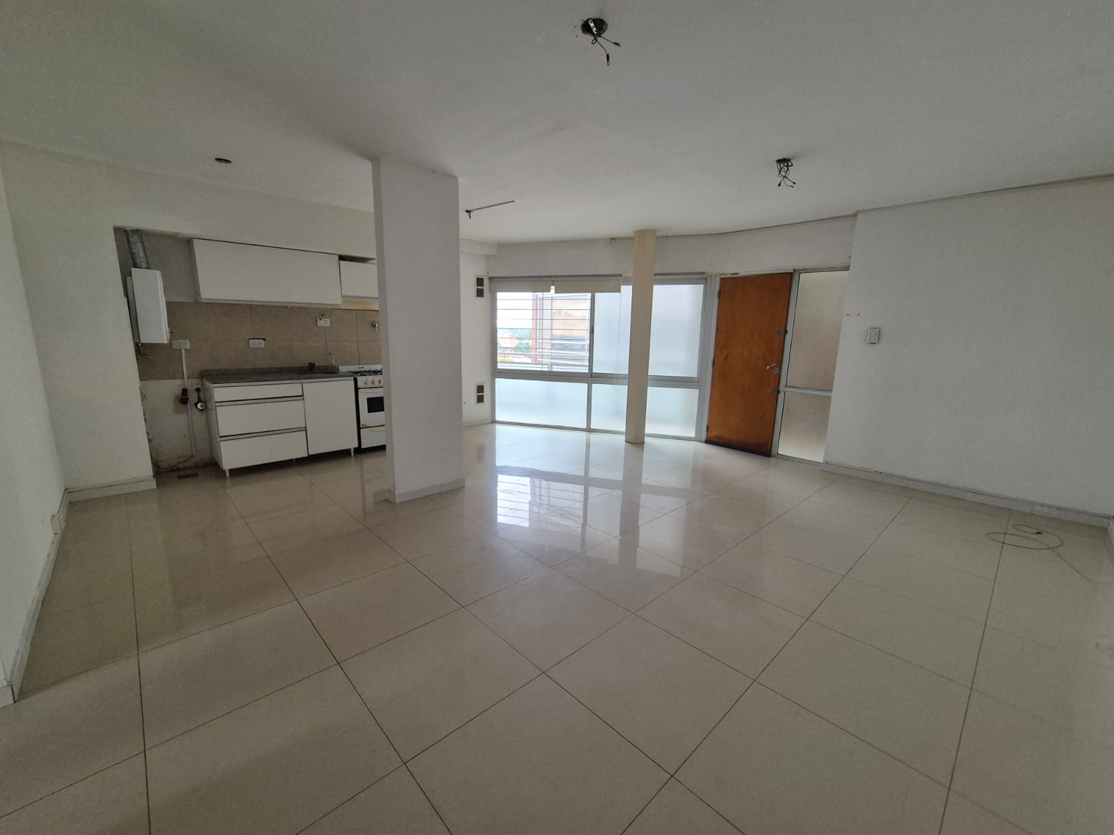 Imagen de la propiedad DEPARTAMENTO EN VENTA 2 DORMITORIO CON COCHERA (APTO CREDITO)