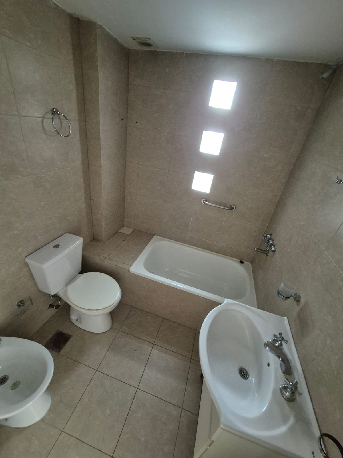 Imagen de la propiedad DEPARTAMENTO EN VENTA 2 DORMITORIO CON COCHERA (APTO CREDITO)
