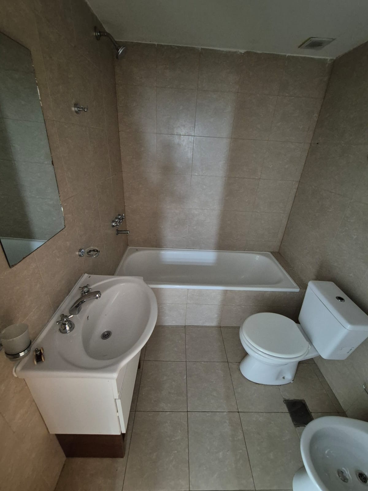 Imagen de la propiedad DEPARTAMENTO EN VENTA 2 DORMITORIO CON COCHERA (APTO CREDITO)