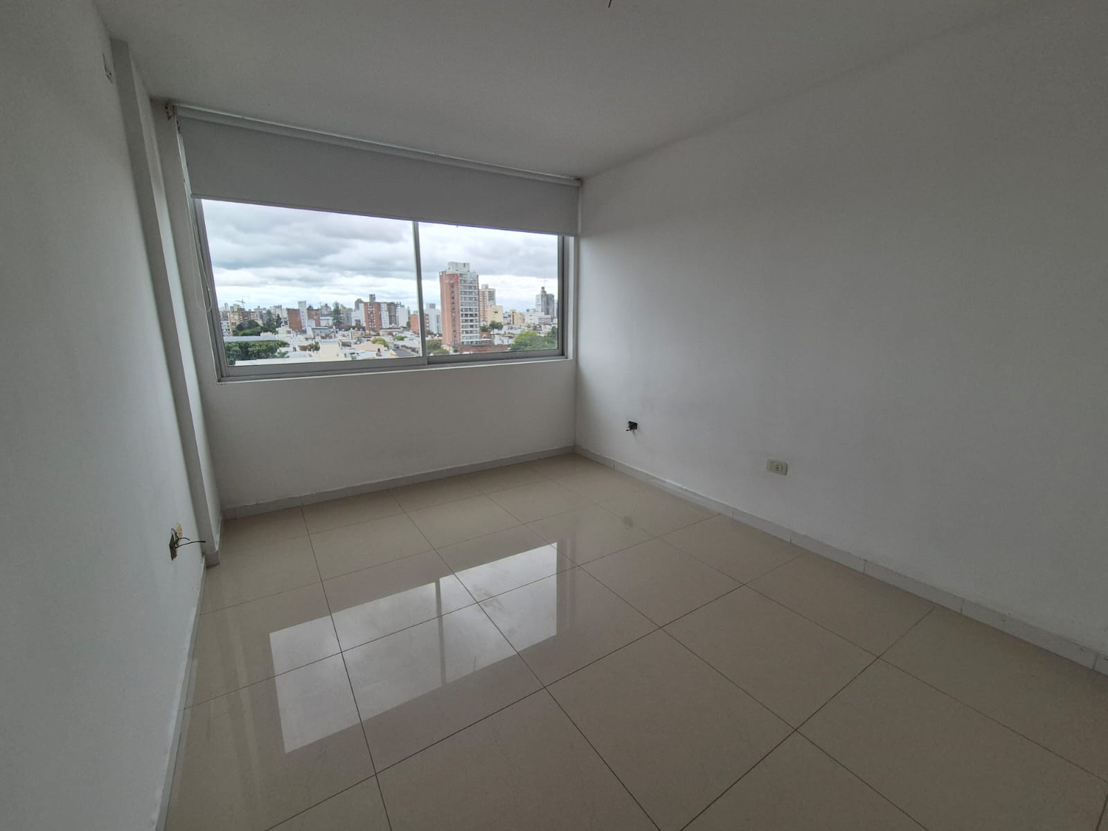 Imagen de la propiedad DEPARTAMENTO EN VENTA 2 DORMITORIO CON COCHERA (APTO CREDITO)