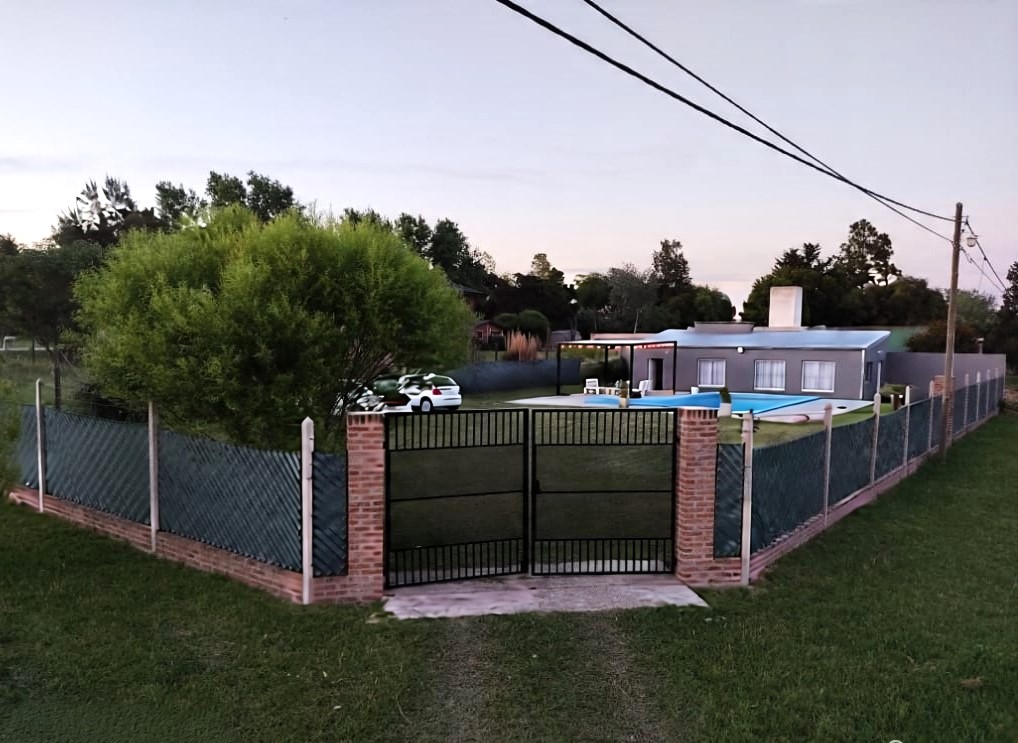 Imagen de la propiedad CASA EN VENTA - SAUCE MONTRULL 