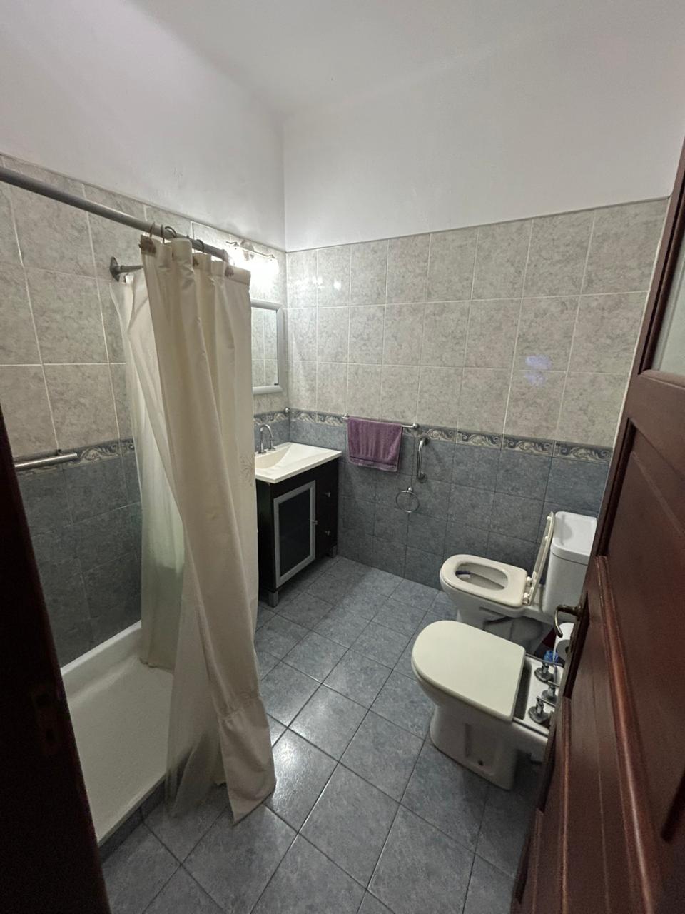 Imagen de la propiedad SE VENDE CASA CHALET – ZONA PARQUE BERDUC (APTA CREDITO)