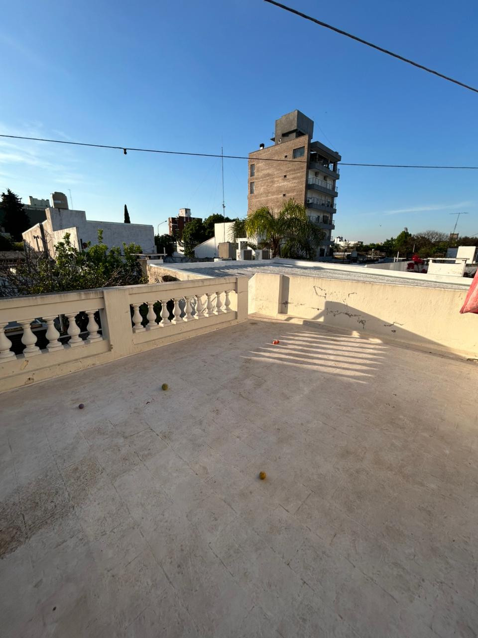 Imagen de la propiedad SE VENDE CASA CHALET – ZONA PARQUE BERDUC (APTA CREDITO)