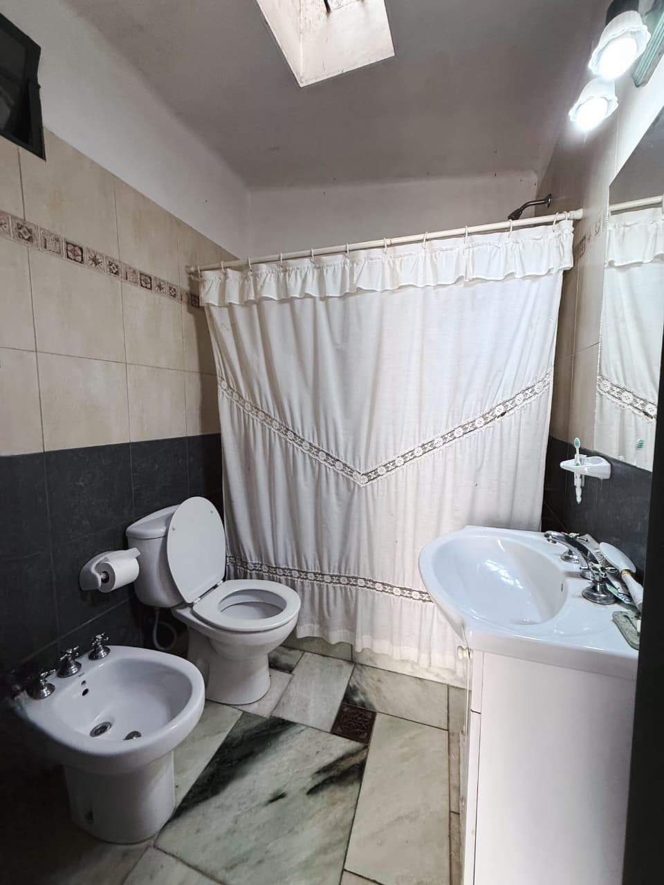 Imagen de la propiedad VENTA | CASA + ESTUDIO PROFESIONAL