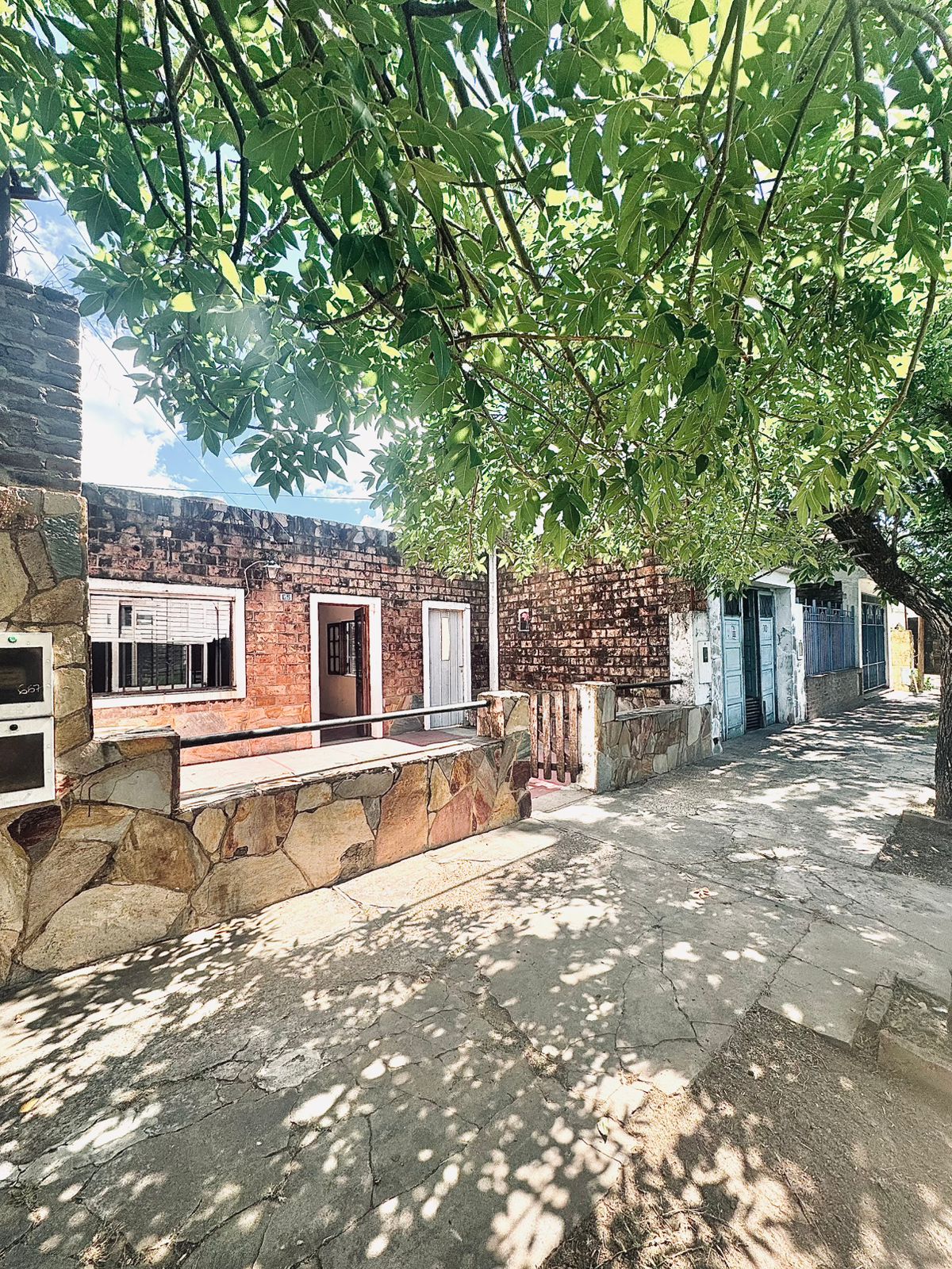 Imagen de la propiedad Casa en Venta a Remodelar – Zona Ramírez y Pasteur