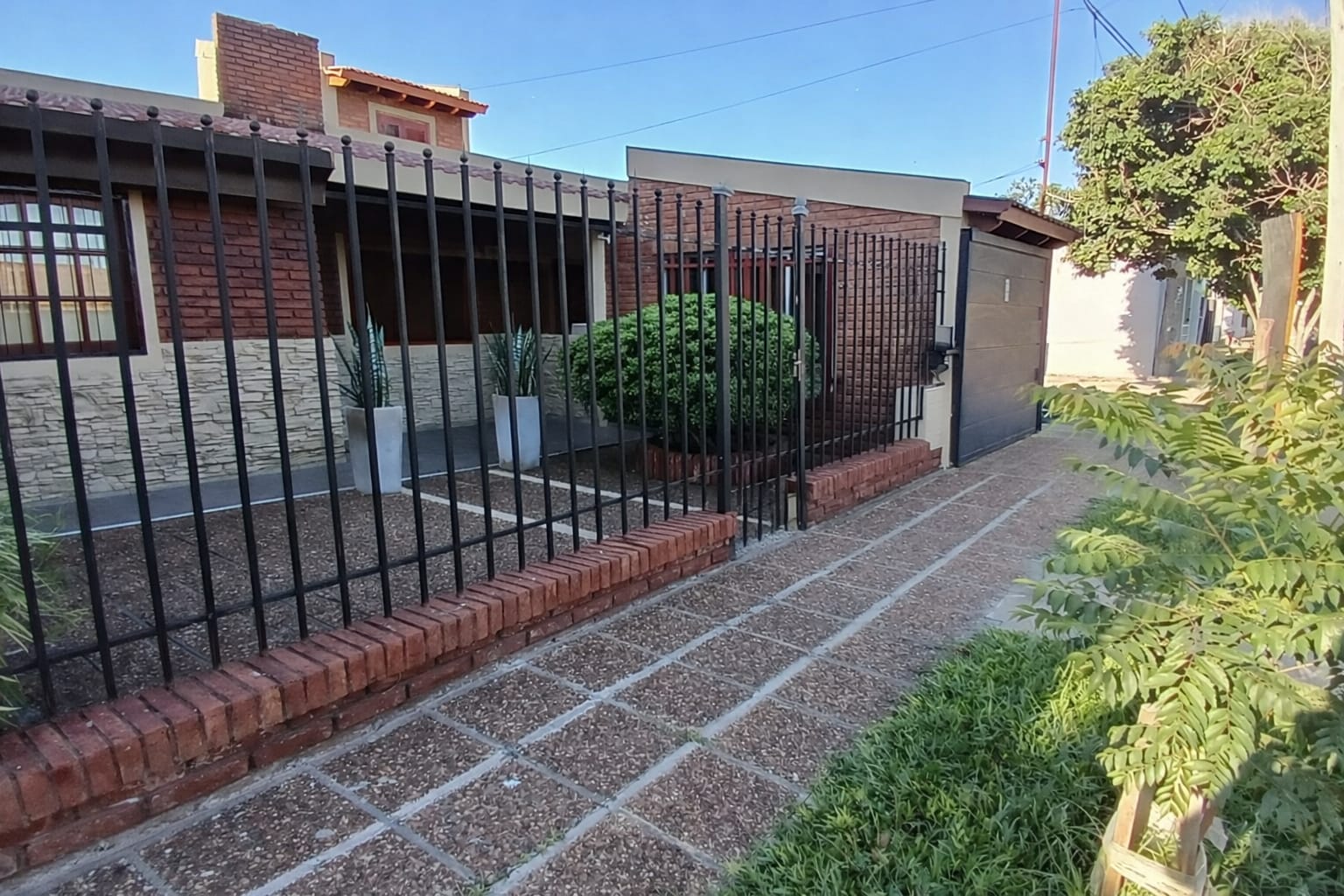 Imagen de la propiedad CASA EN VENTA - VILLA SEGUÍ