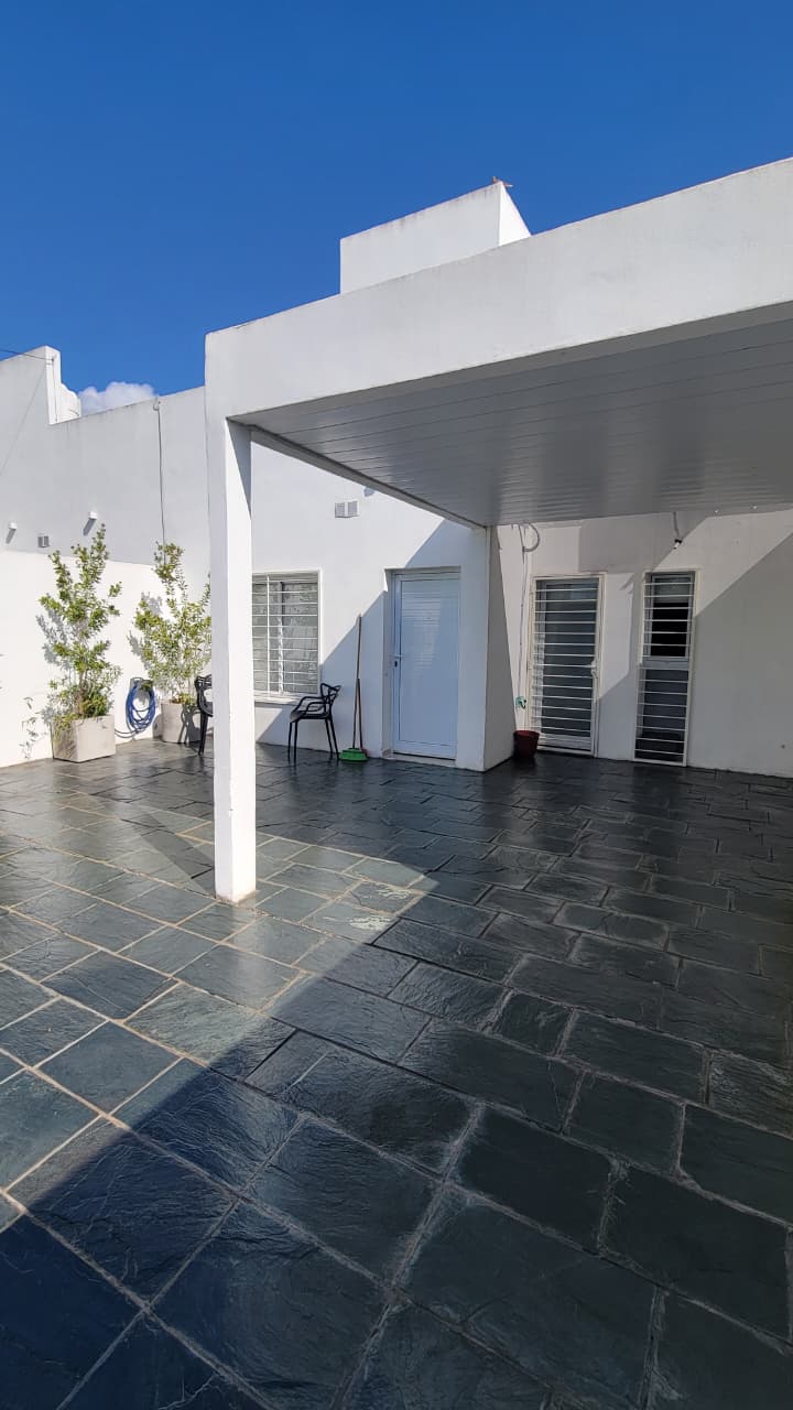 Imagen de la propiedad  CASA EN VENTA (APTA CREDITO)