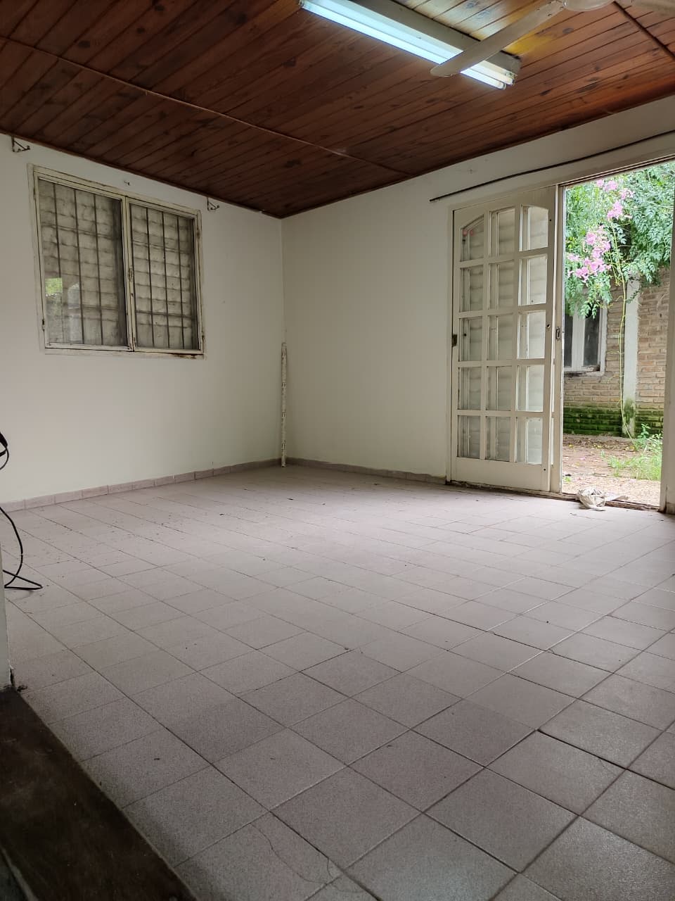 Imagen de la propiedad CASA ESQUINA EN VENTA - PARANA