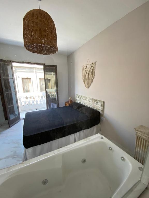 Imagen de la propiedad VENTA VIVIENDA, OFICINAS O HOSTEL | ZONA CENTRO
