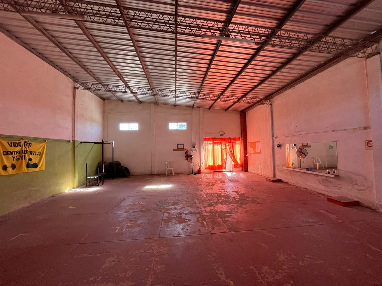 Imagen de la propiedad SALON EN VENTA - SAN BENITO