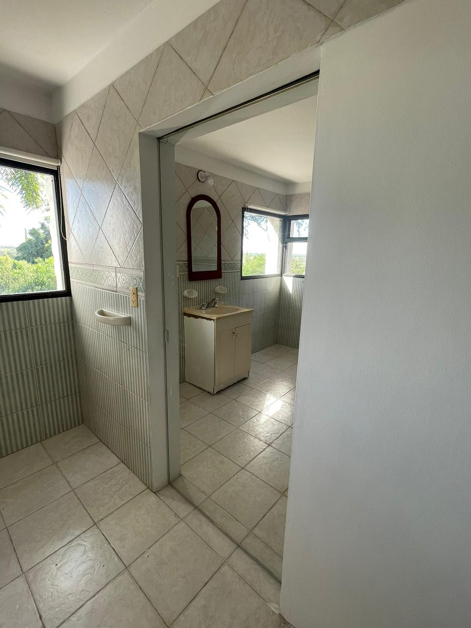 Imagen de la propiedad CASA EN VENTA - COLINA DEL GOLF