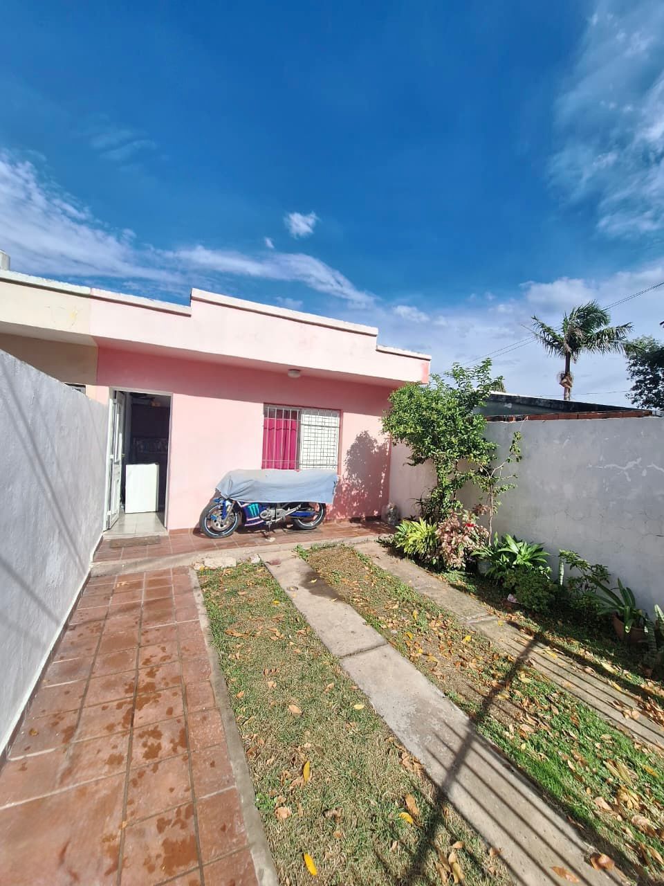 Imagen de la propiedad CASA EN VENTA (APTA CREDITO)