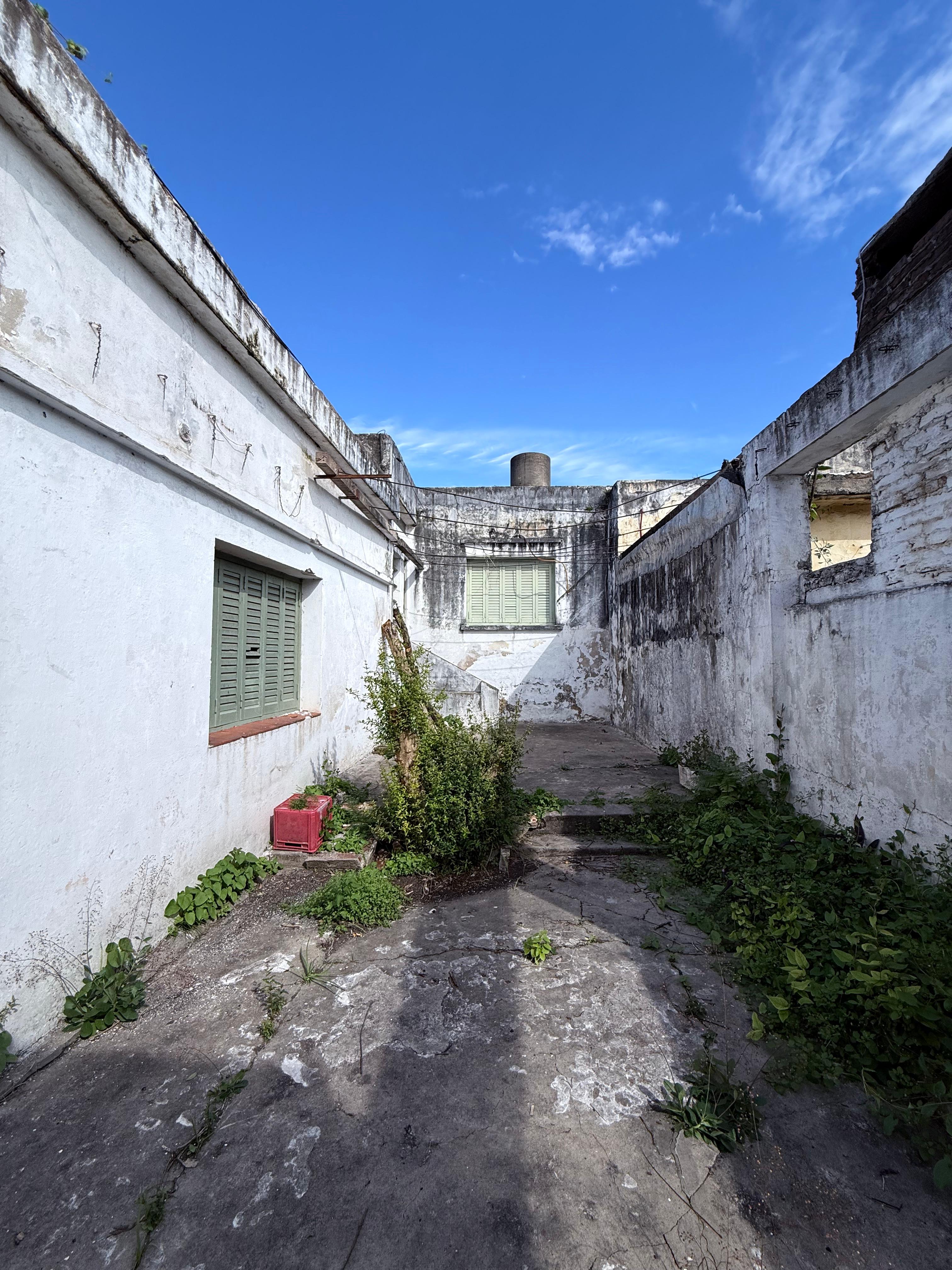 Imagen de la propiedad CASA CON DOBLE ACCESO + GALPON A LA VENTA