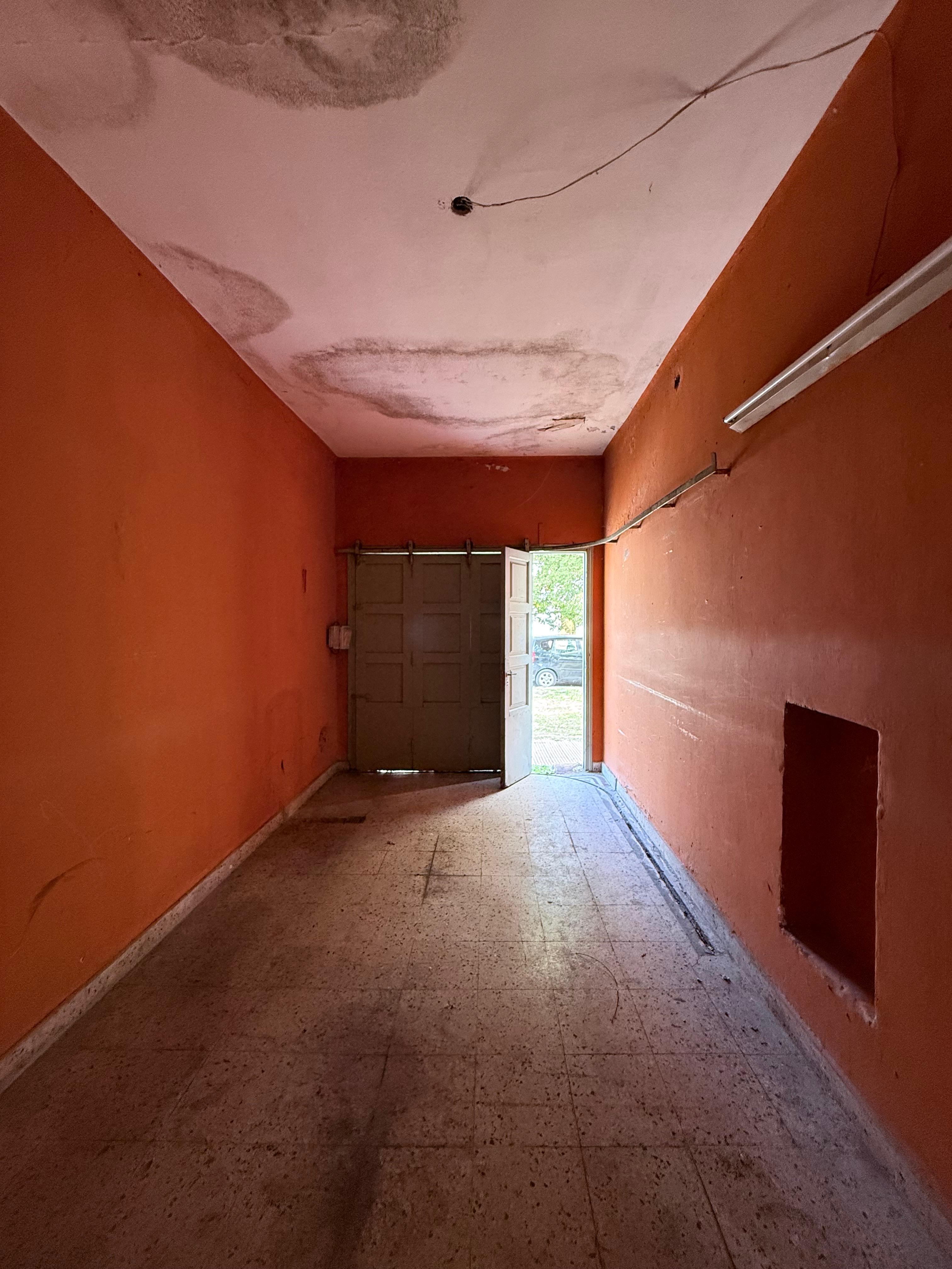 Imagen de la propiedad CASA CON DOBLE ACCESO + GALPON A LA VENTA