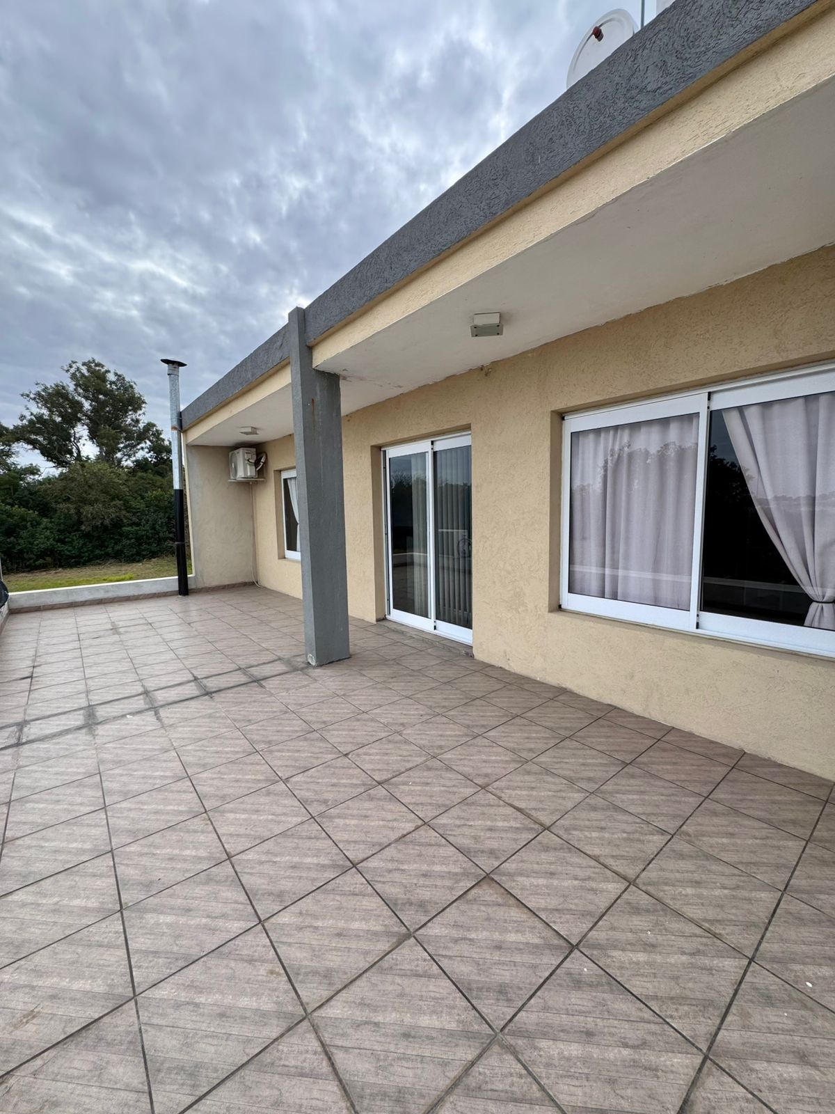 Imagen de la propiedad CASA EN VENTA - ACCESO NORTE