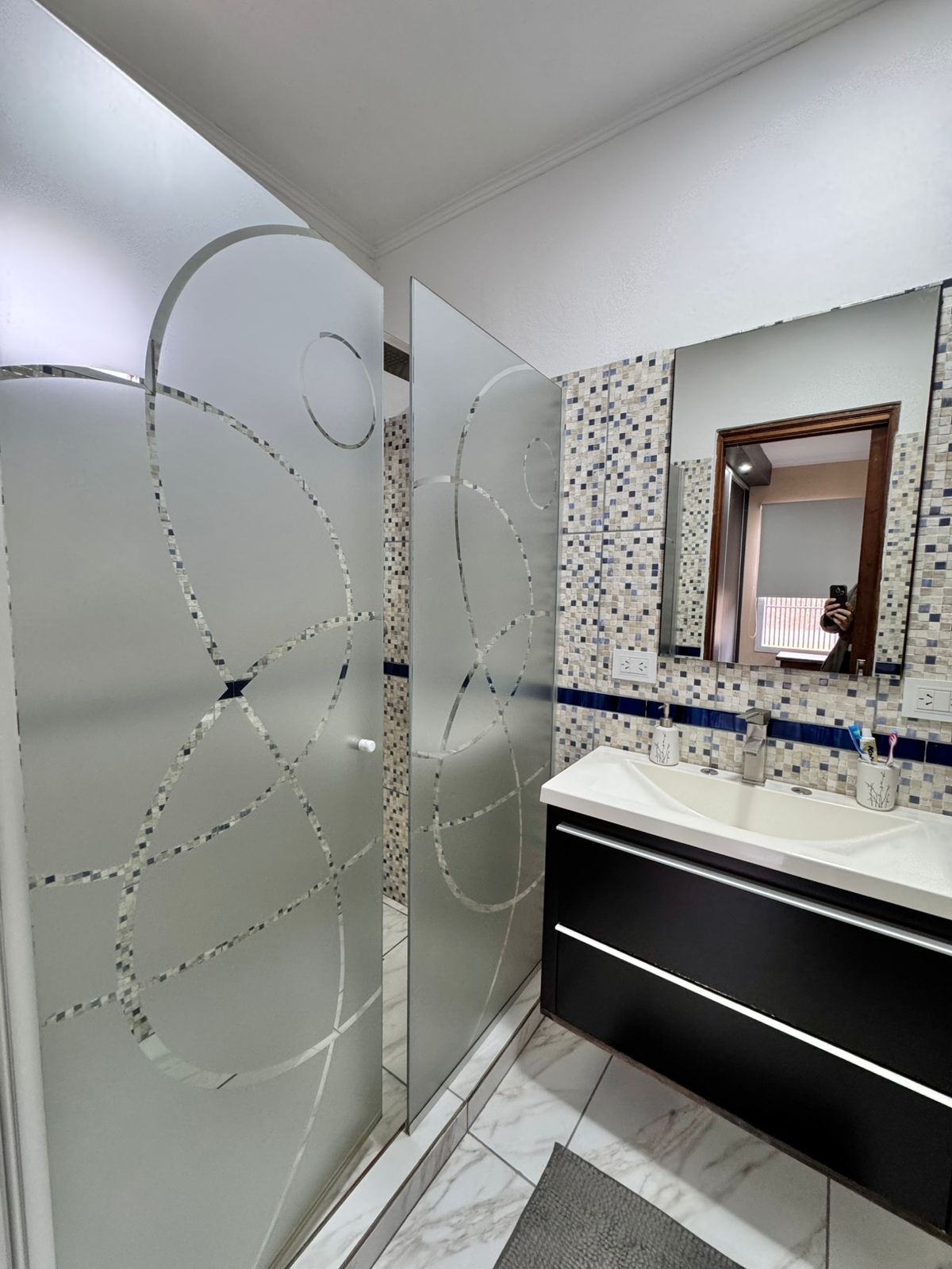 Imagen de la propiedad CASA EN VENTA - ACCESO NORTE