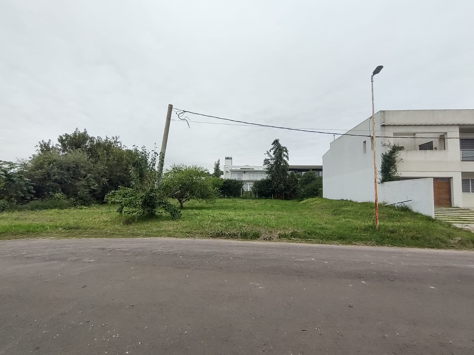 Imagen de la propiedad LOTE EN Bº RESIDENCIAL